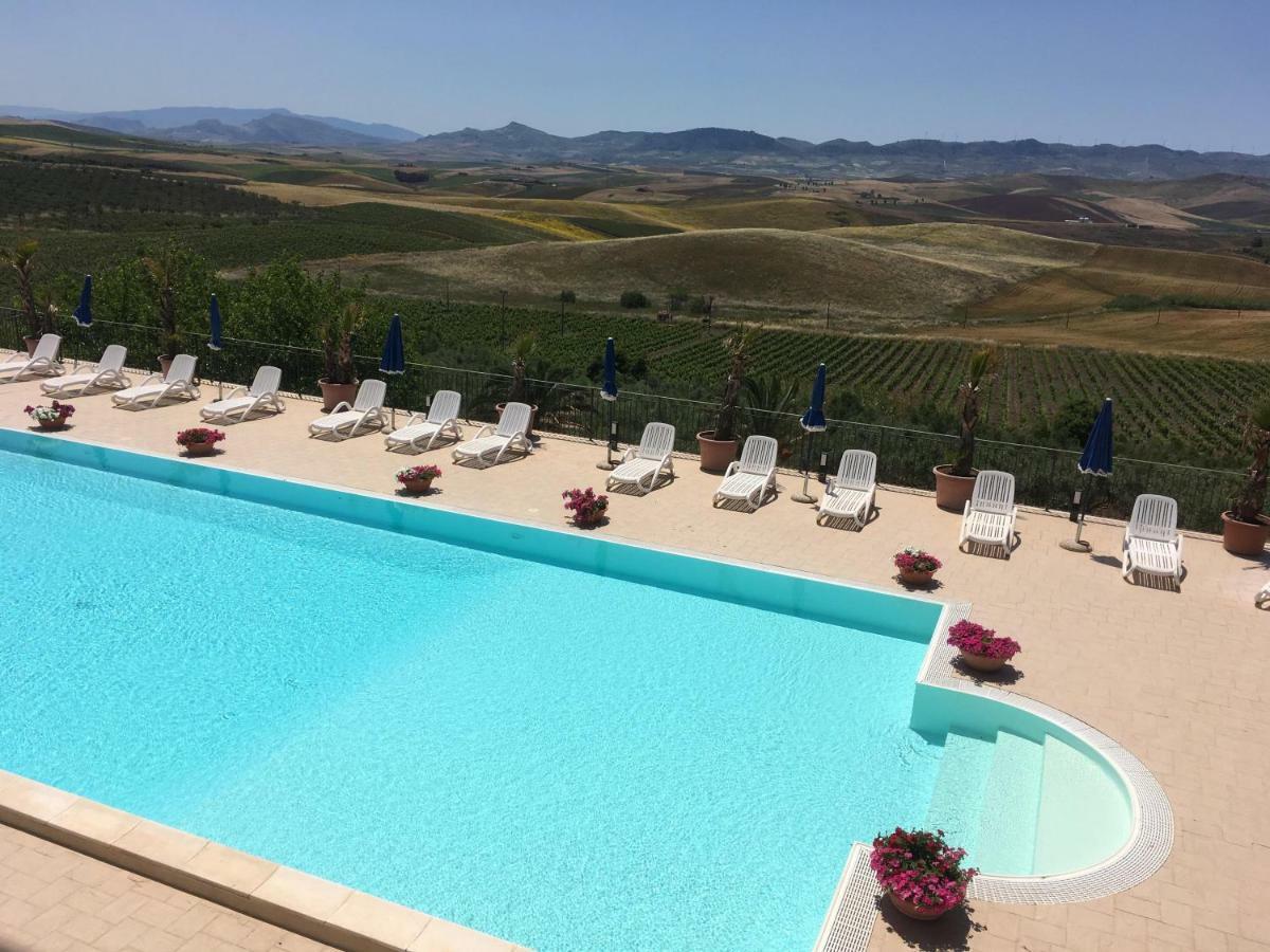 Agriturismo Sirignano Wine Resort Extérieur photo